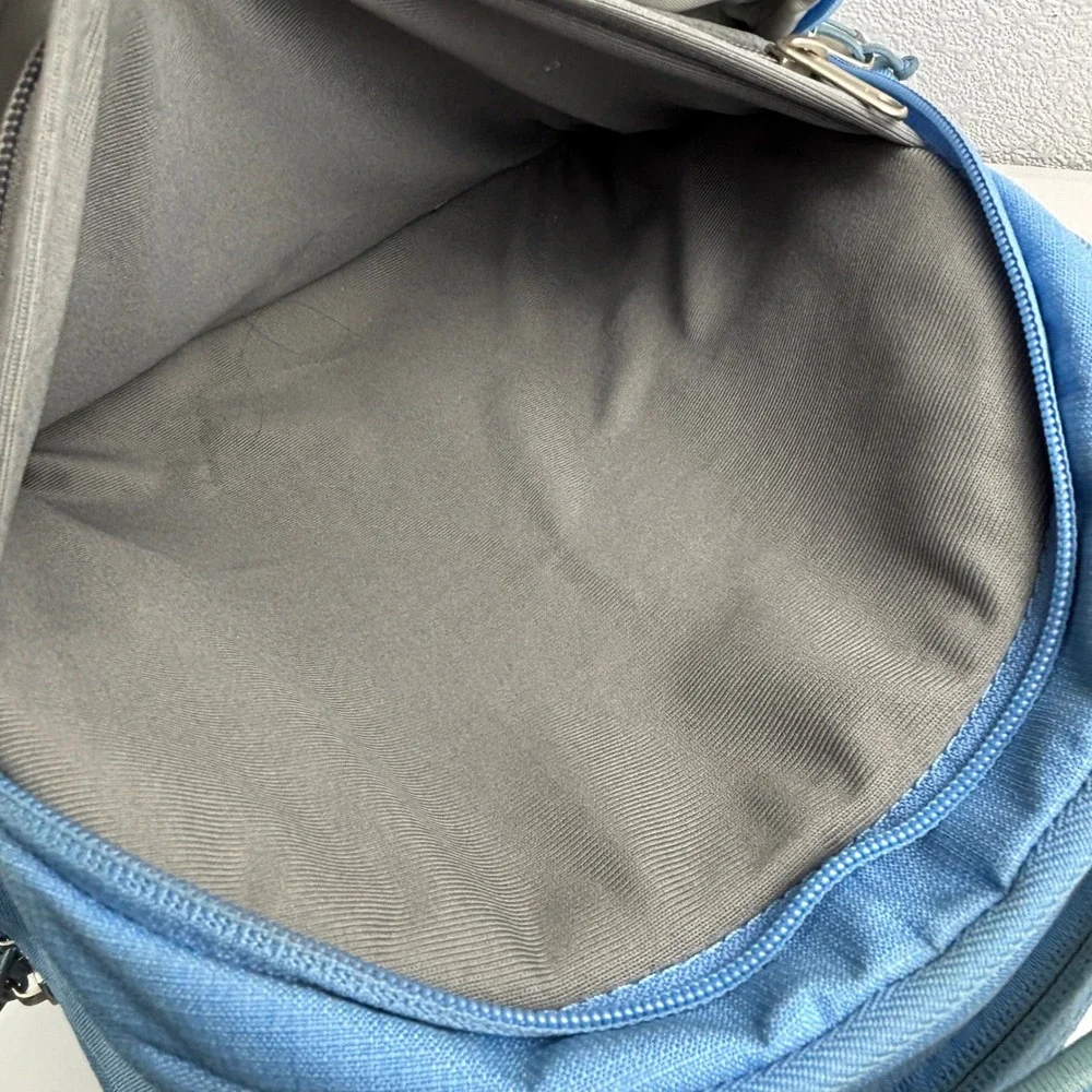 The North Face Borealis Backpack Unisex OS Blue FlexVent Laptop Sleeve Hiking